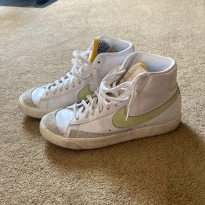 Nike Blazers Green Womens Size 8.5